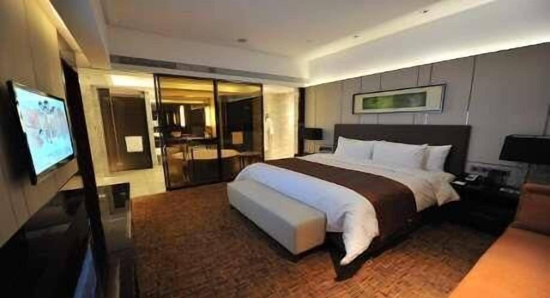 Wyndam Xuzhou East Hotel Екстериор снимка