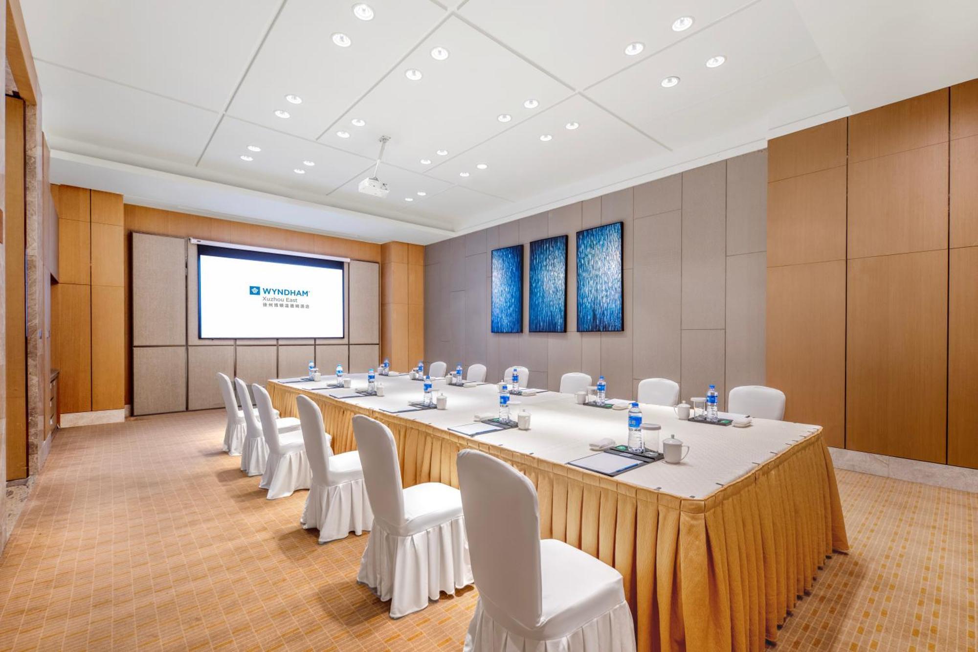 Wyndam Xuzhou East Hotel Екстериор снимка