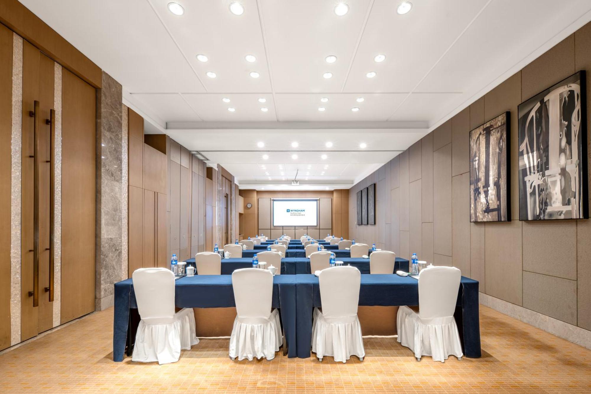 Wyndam Xuzhou East Hotel Екстериор снимка