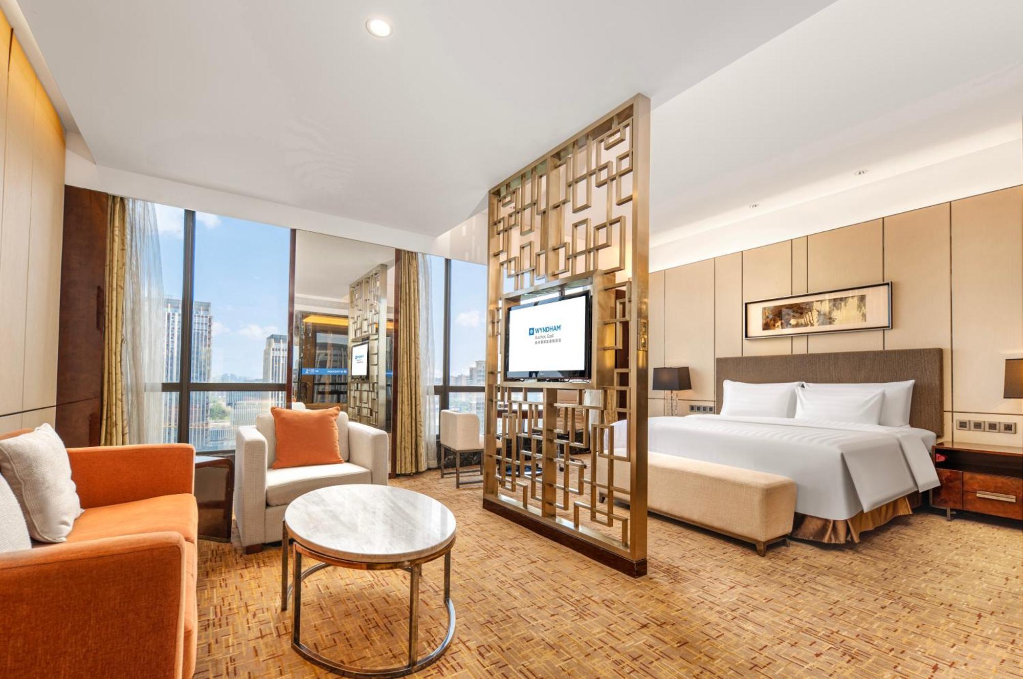 Wyndam Xuzhou East Hotel Екстериор снимка