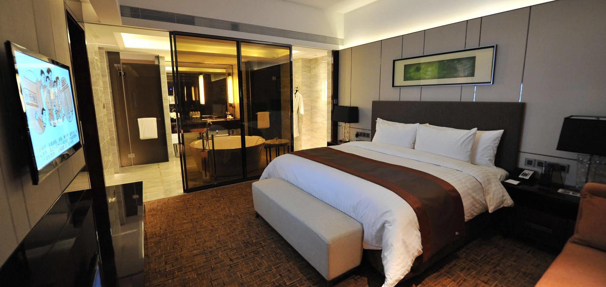 Wyndam Xuzhou East Hotel Екстериор снимка