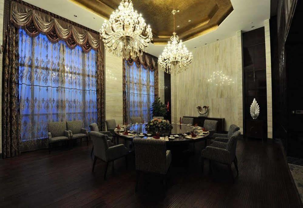 Wyndam Xuzhou East Hotel Екстериор снимка